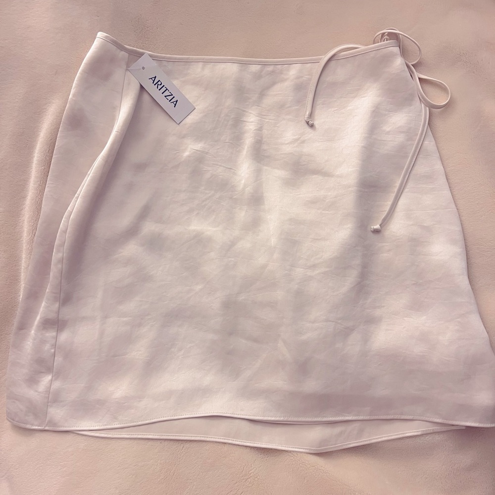 Aritzia Elixir satin mini skirt✨ - Picture 6 of 7